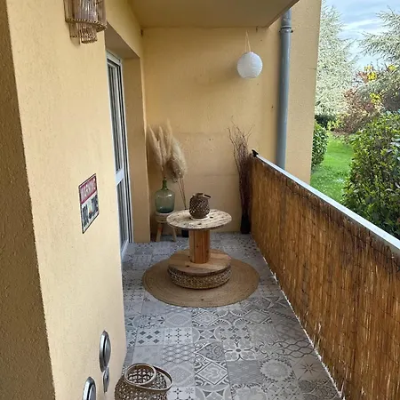 Moderne A 76 M², Climatise Lägenhet